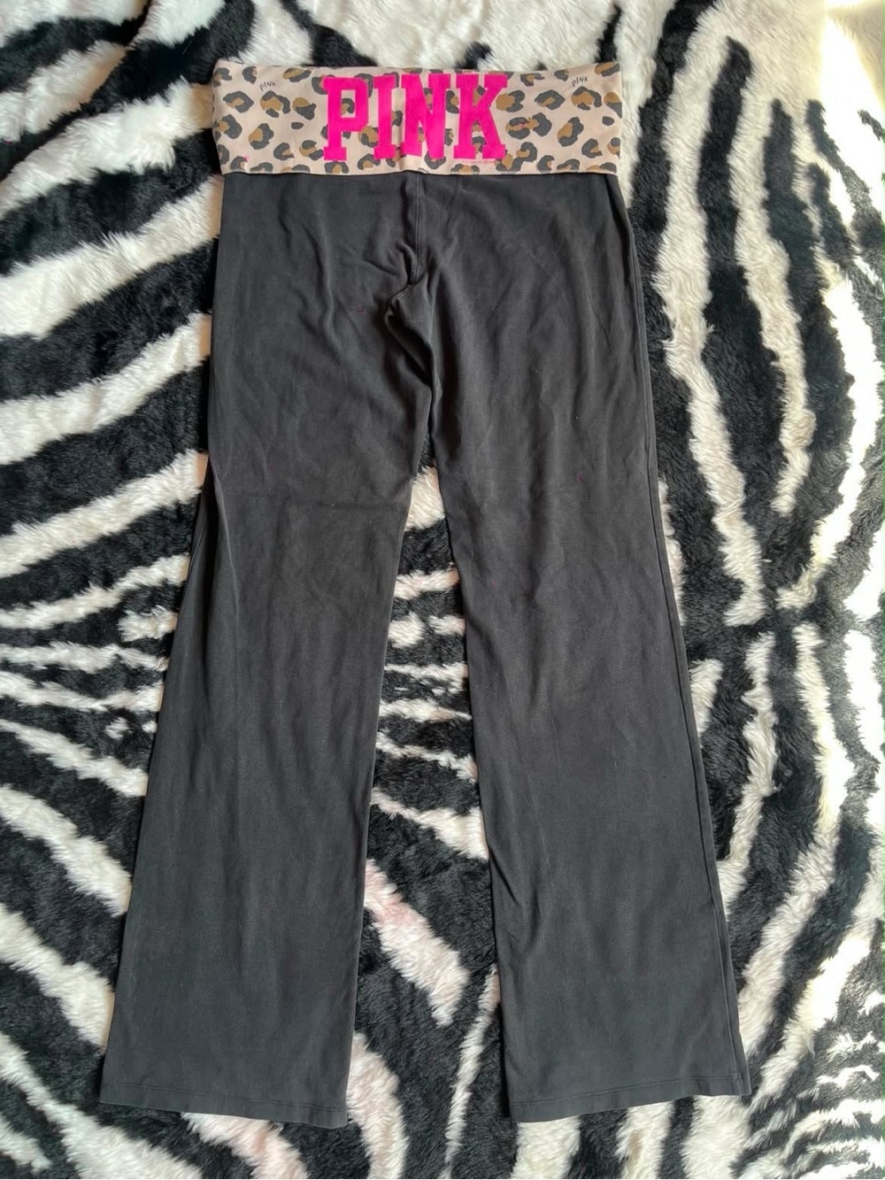 PINK Victoria's Secret Black Leggings with Leopard Print Waistband and Pink Logo